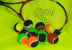 2 colour tennis balls